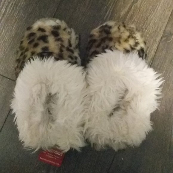 Slippers - Picture 4 of 6